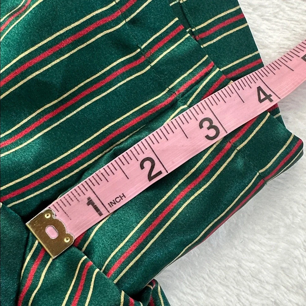 VTG Victoria’s Secret Yellow Label Women’s Christmas Sleepwear Stretchy Shorts S - Picture 6 of 6